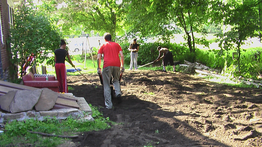 TSBers making a yard safe